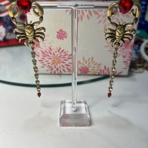 listing-status-banner